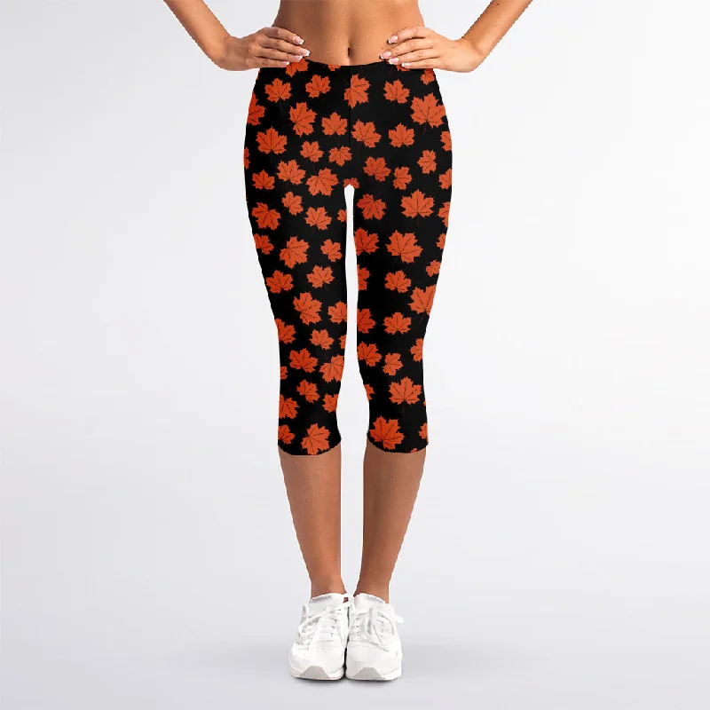 Weekend Special Orange Maple Leaves Pattern Print Women's Capri Leggings